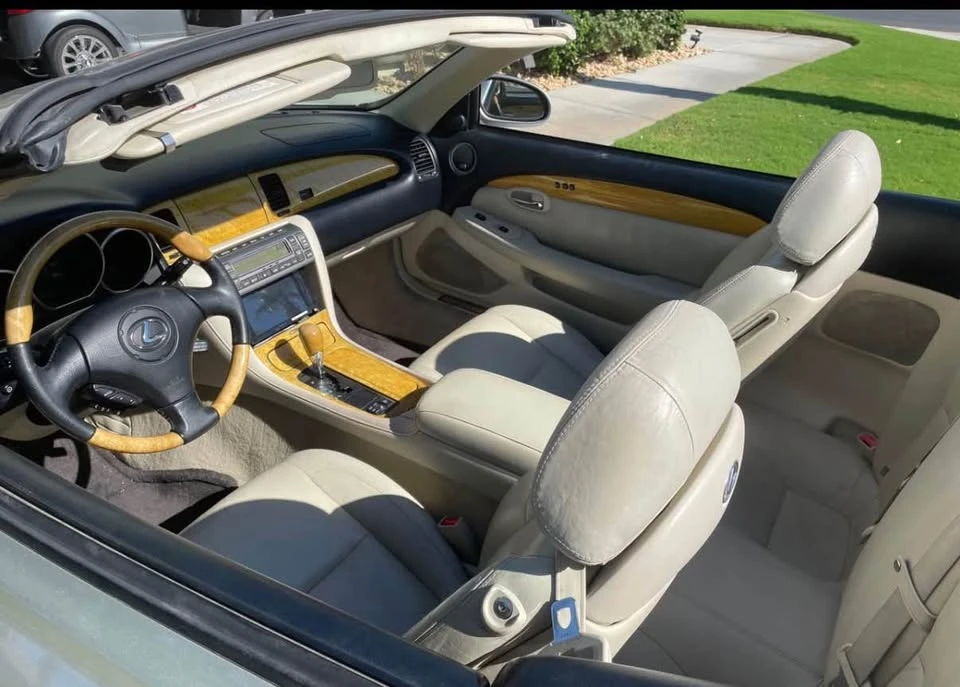 2004 Lexus SC430 - Image 4 of 4