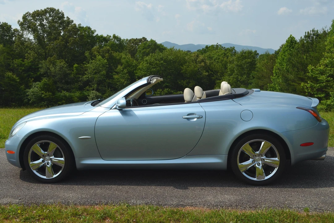 2004 Lexus SC430 - Image 3 of 31