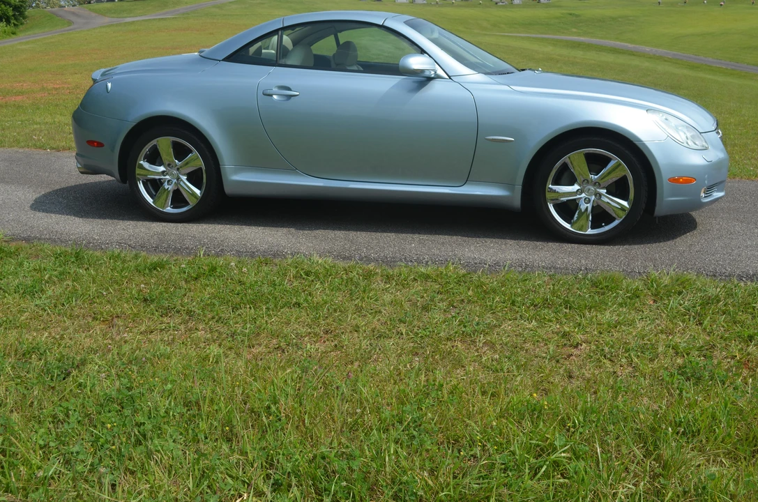 2004 Lexus SC430 - Image 18 of 31
