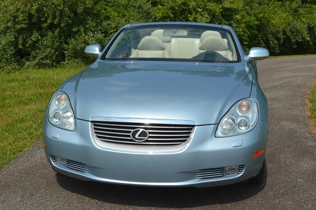2004 Lexus SC430 - Image 2 of 31