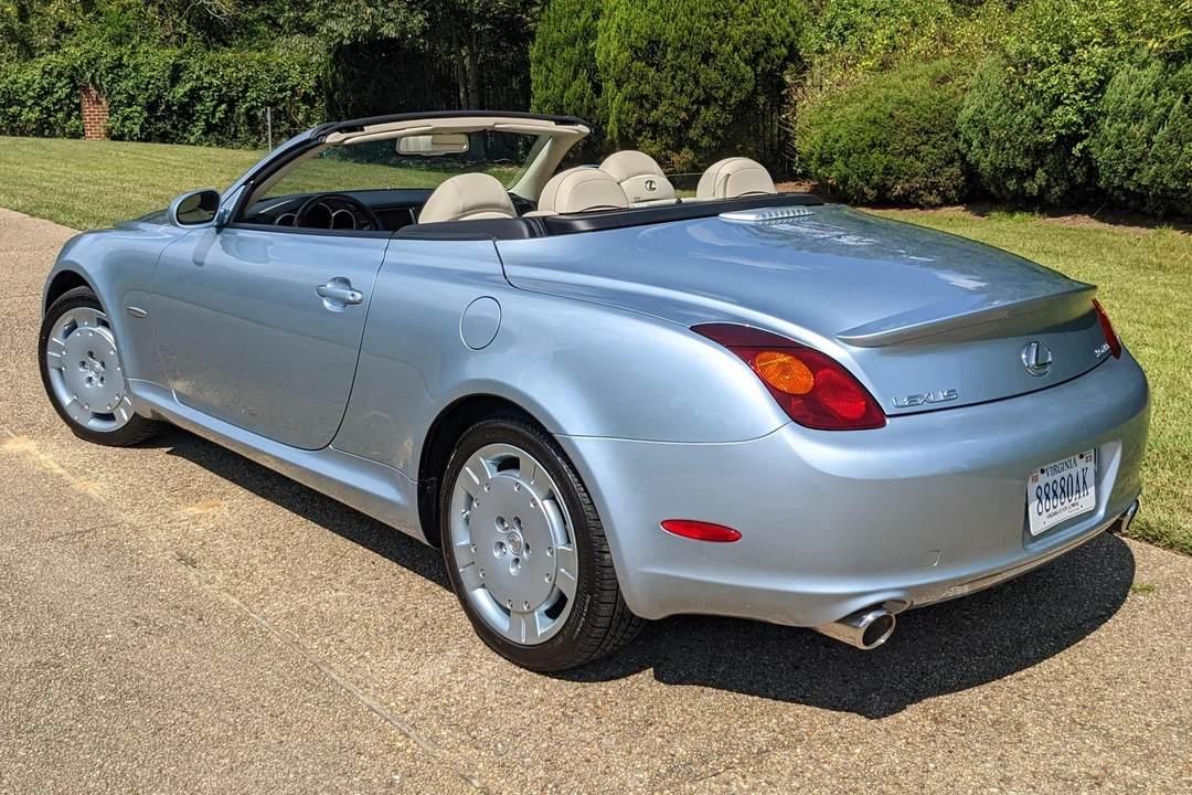 2004 Lexus SC430 - Image 11 of 31