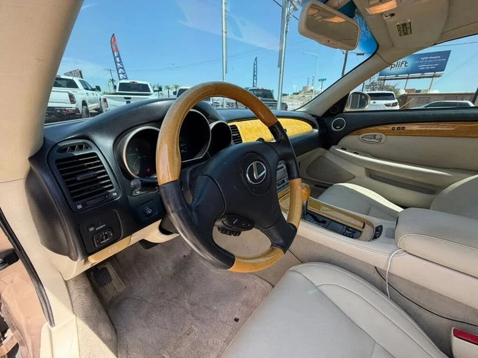 2004 Lexus SC430 - Image 17 of 20