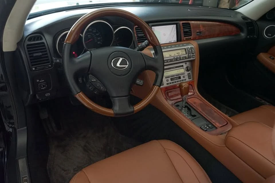 2004 Lexus SC430 - Image 2 of 20