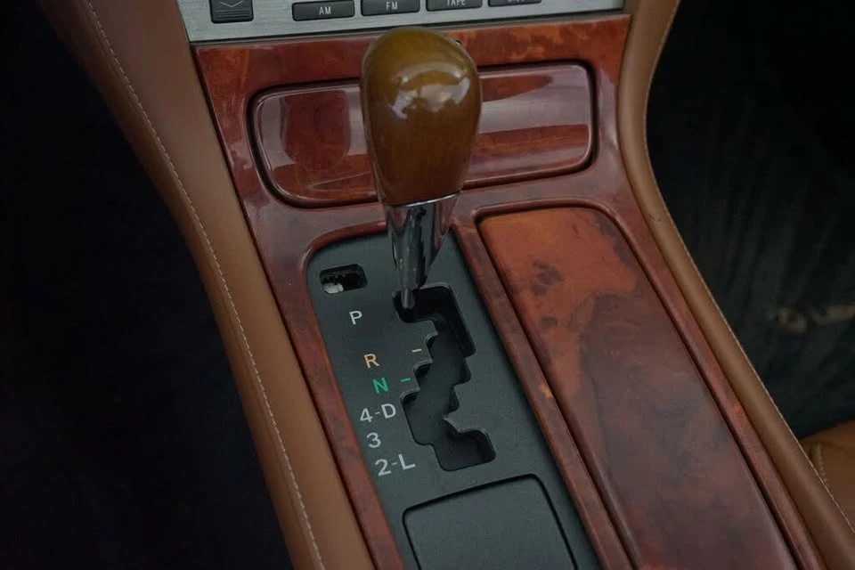 2004 Lexus SC430 - Image 10 of 20