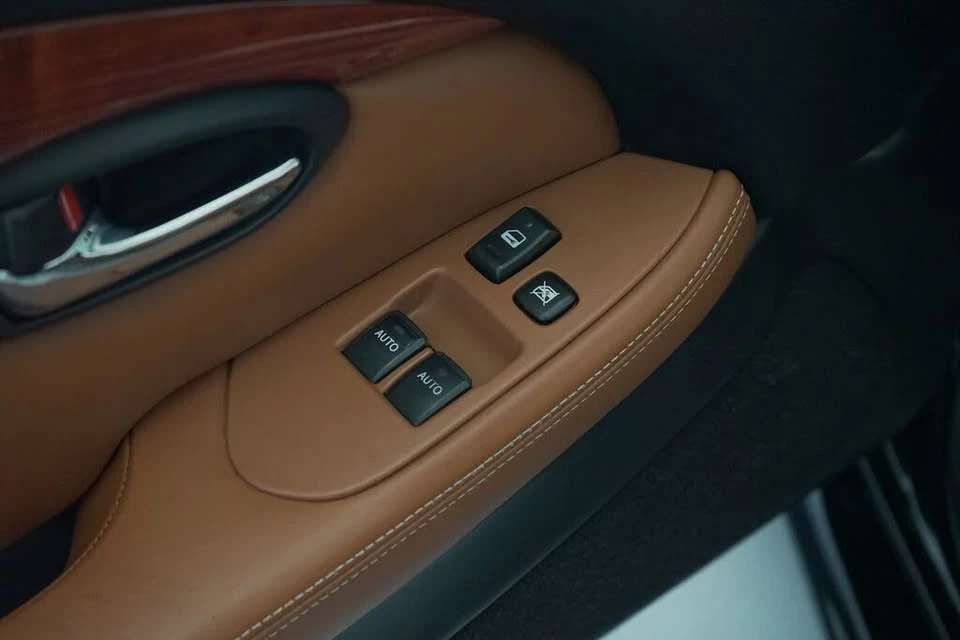 2004 Lexus SC430 - Image 15 of 20
