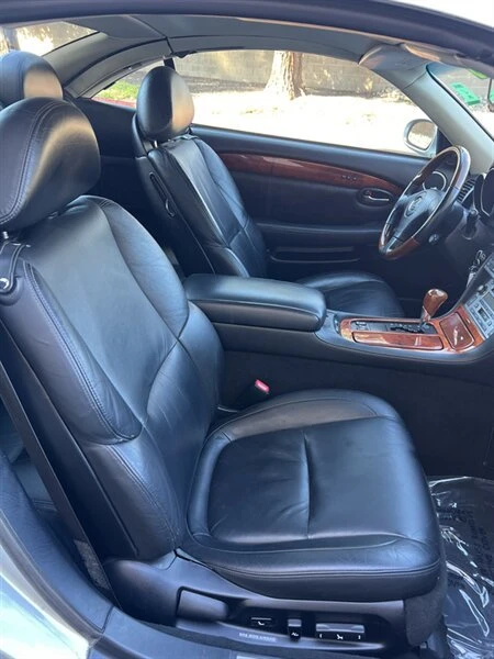 2004 Lexus SC430 - Image 18 of 20