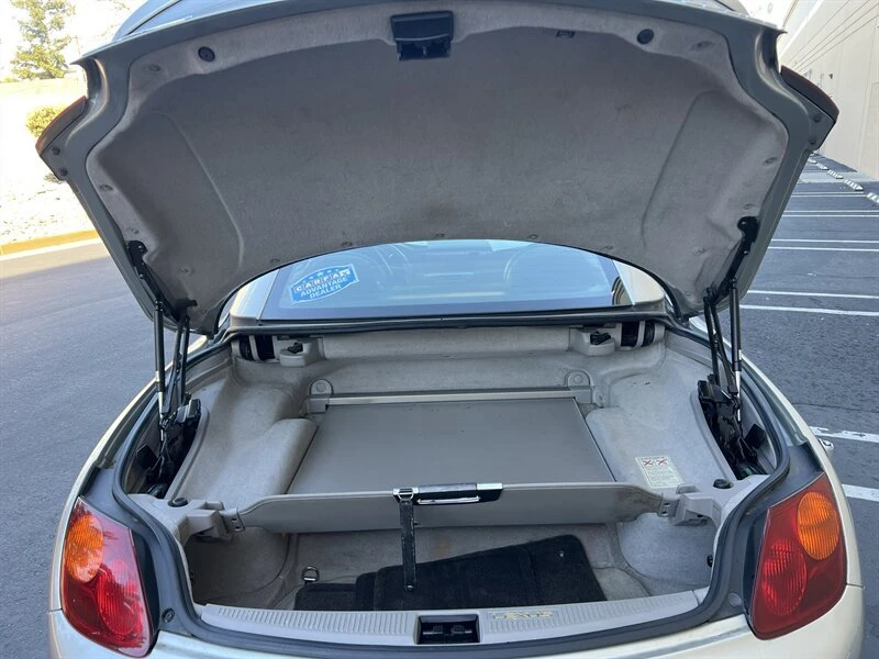 2004 Lexus SC430 - Image 16 of 20