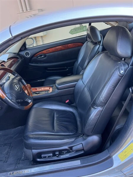 2004 Lexus SC430 - Image 11 of 20