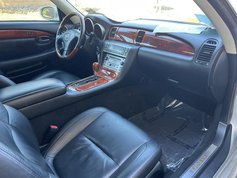 2004 Lexus SC430 - Image 19 of 20