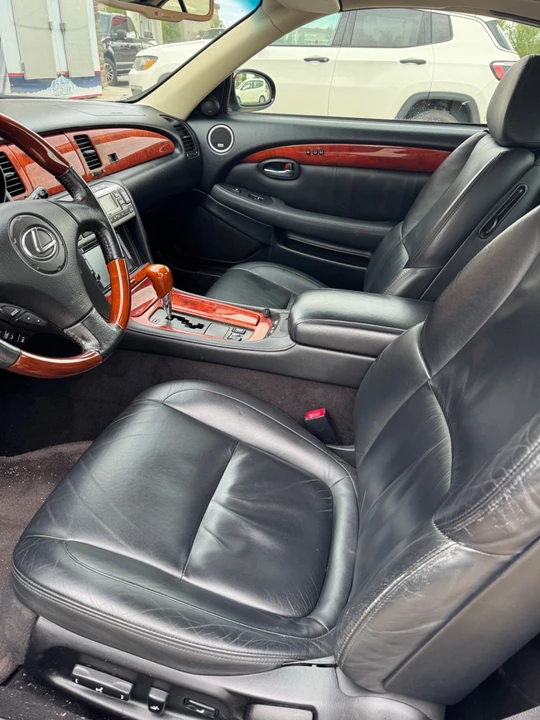 2004 Lexus SC430 - Image 9 of 21