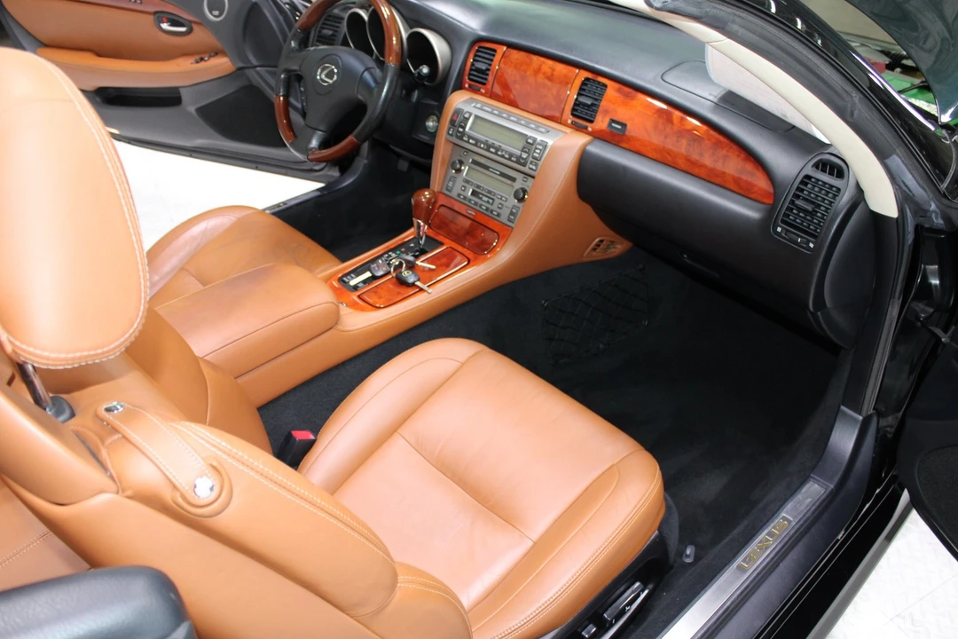 2004 Lexus SC430 - Image 8 of 31