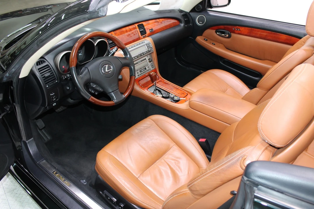 2004 Lexus SC430 - Image 6 of 31