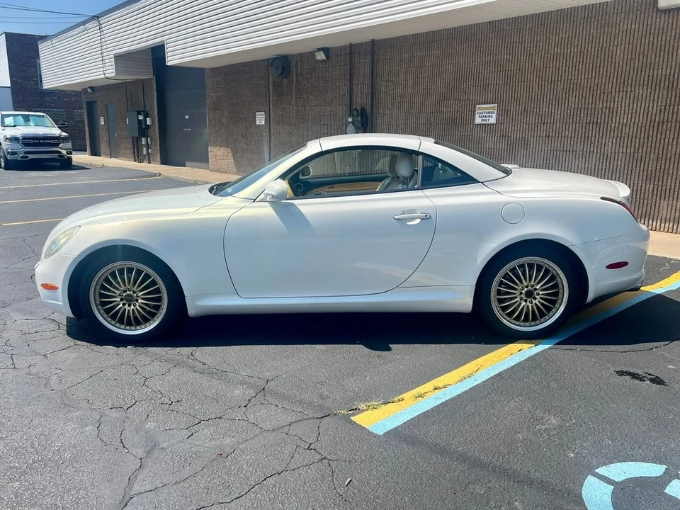 2004 Lexus SC430 - Image 8 of 21