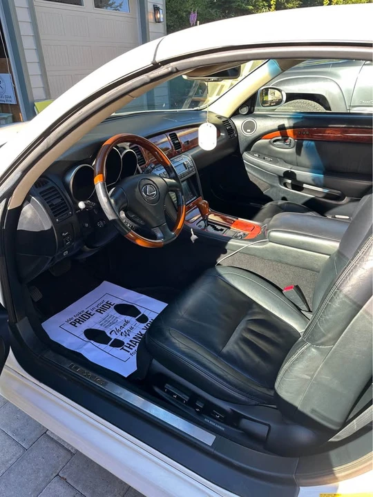 2004 Lexus SC430 - Image 8 of 10