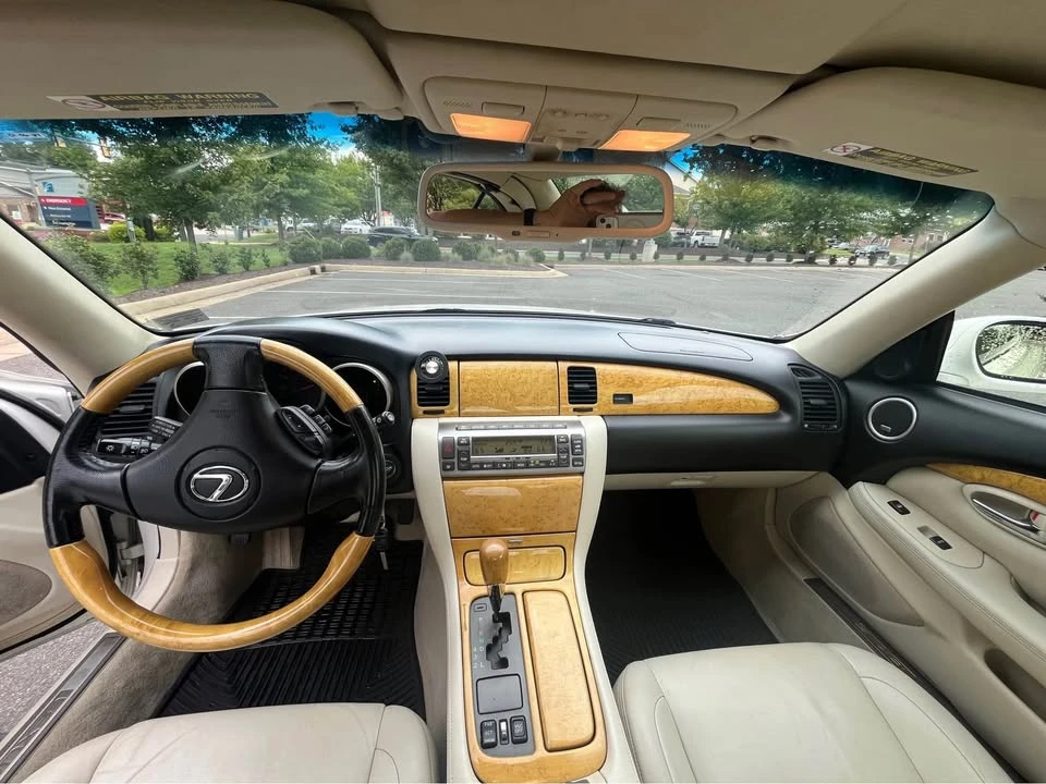 2004 Lexus SC430 - Image 2 of 10