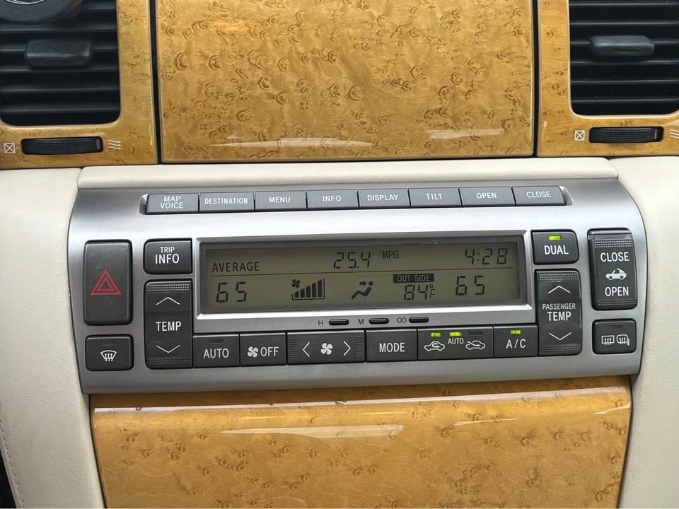 2004 Lexus SC430 - Image 9 of 10