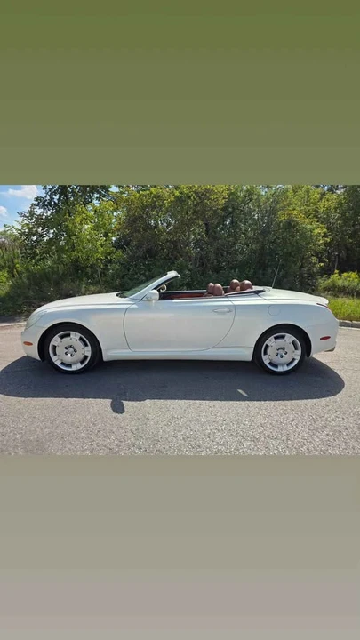 2004 Lexus SC430 - Image 10 of 18