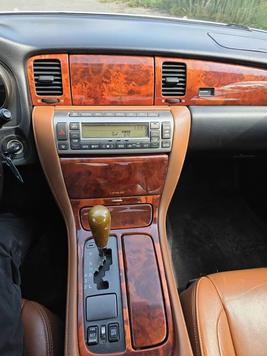 2004 Lexus SC430 - Image 17 of 18