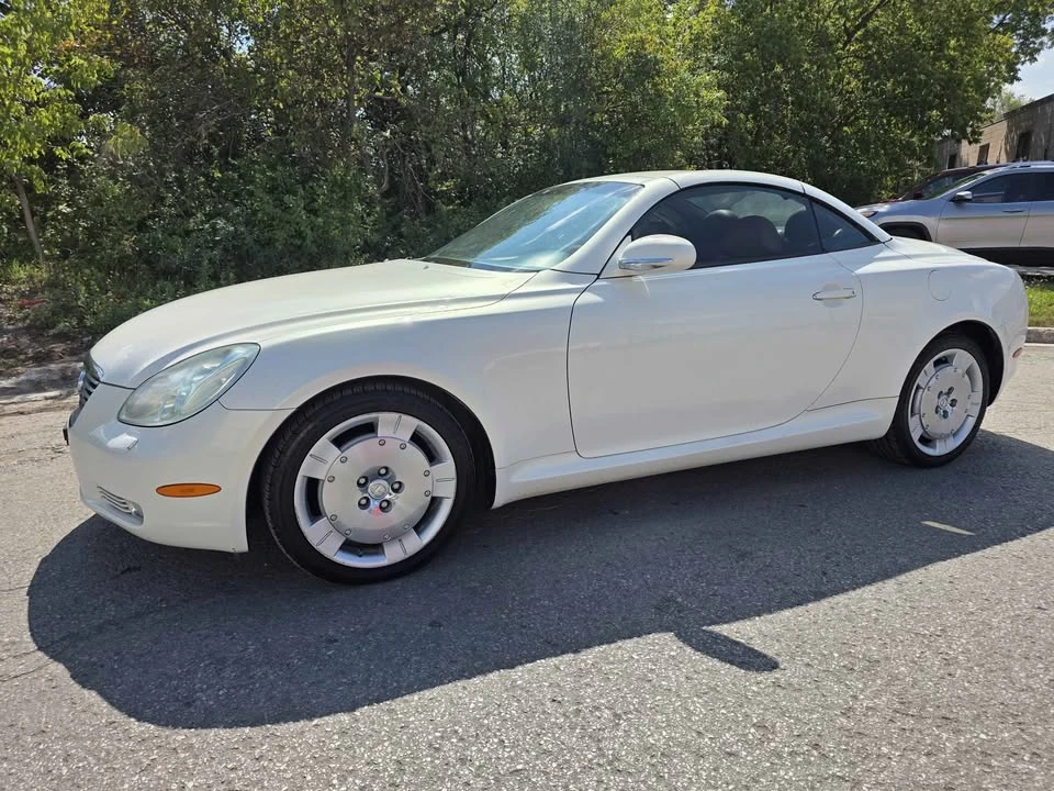 2004 Lexus SC430 - Image 2 of 18