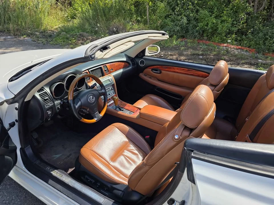 2004 Lexus SC430 - Image 7 of 18