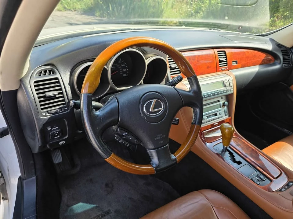 2004 Lexus SC430 - Image 11 of 18