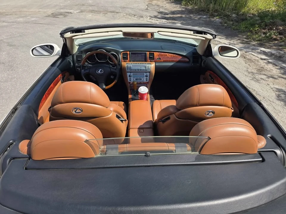 2004 Lexus SC430 - Image 4 of 18