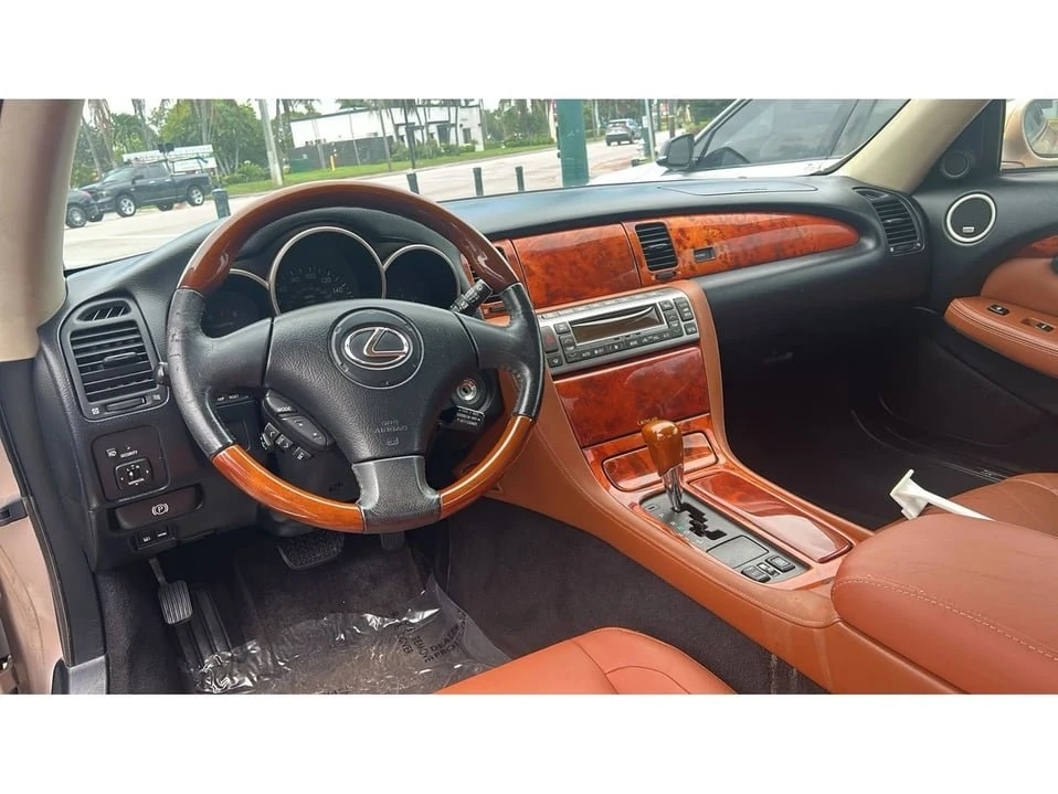2004 Lexus SC430 - Image 8 of 16