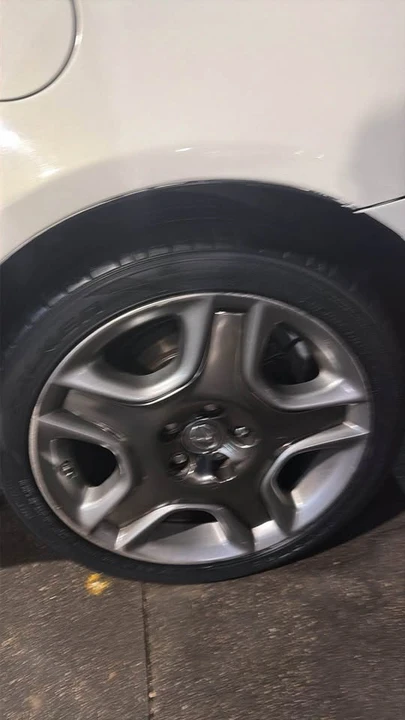 2004 Lexus SC430 - Image 9 of 20