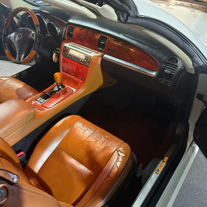 2004 Lexus SC430 - Image 2 of 20