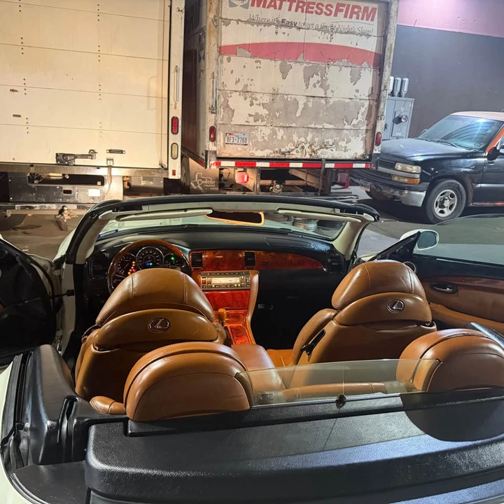 2004 Lexus SC430 - Image 11 of 20