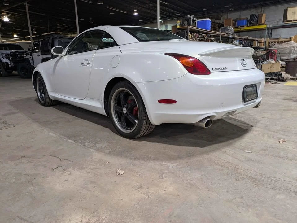 2004 Lexus SC430 - Image 5 of 12