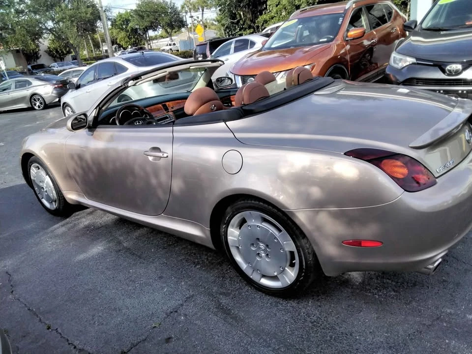 2004 Lexus SC430 - Image 3 of 5
