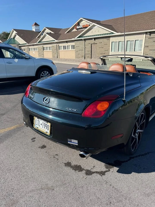 2004 Lexus SC430 - Image 3 of 20