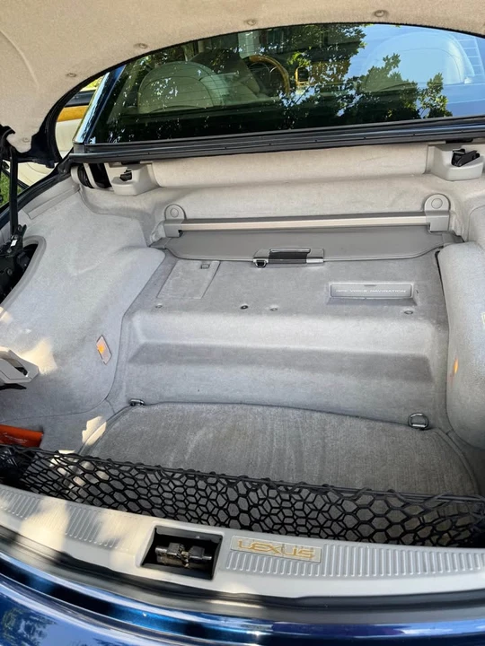 2004 Lexus SC430 - Image 10 of 15
