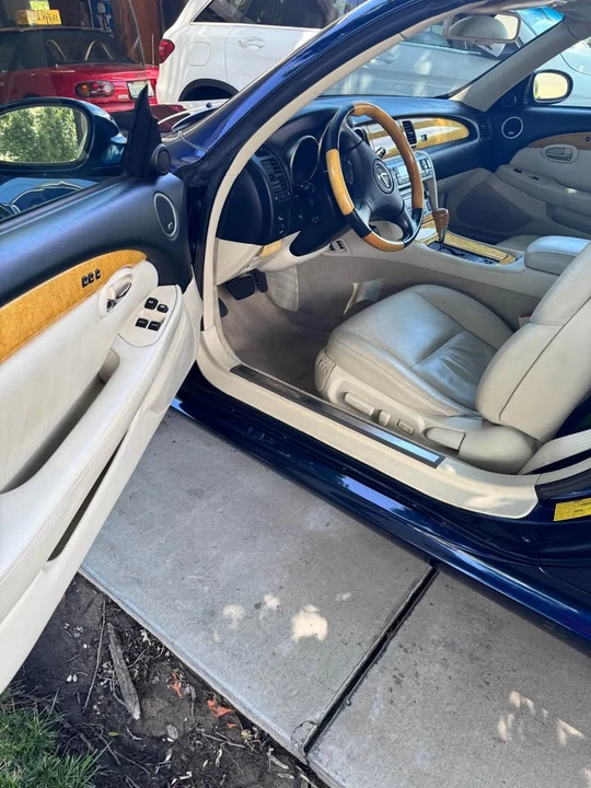 2004 Lexus SC430 - Image 6 of 15
