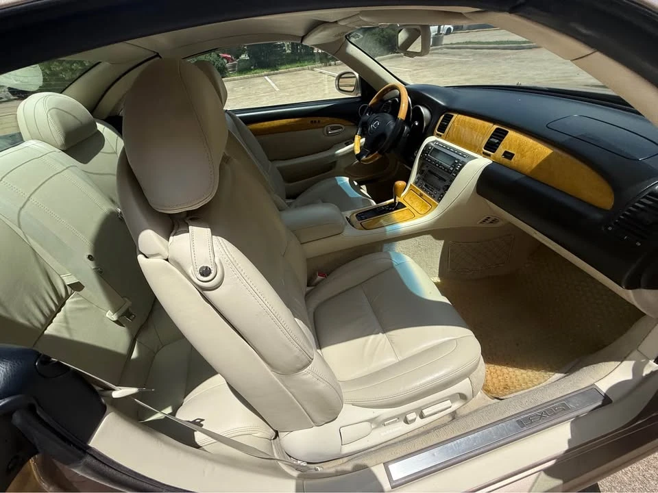 2004 Lexus SC430 - Image 13 of 20