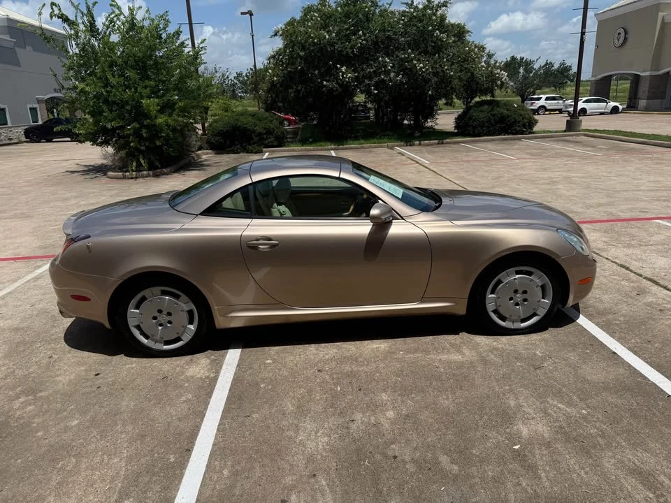 2004 Lexus SC430 - Image 2 of 20