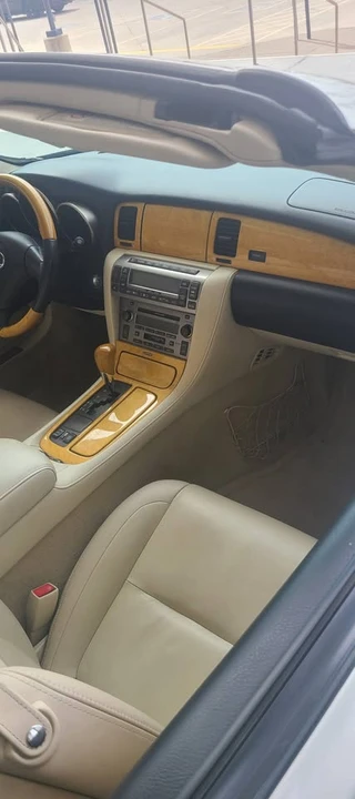 2004 Lexus SC430 - Image 3 of 8