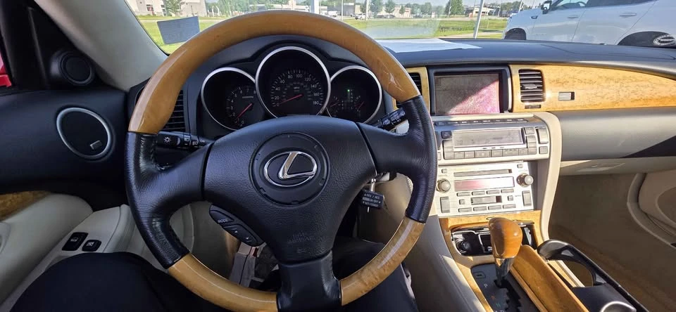 2004 Lexus SC430 - Image 13 of 15