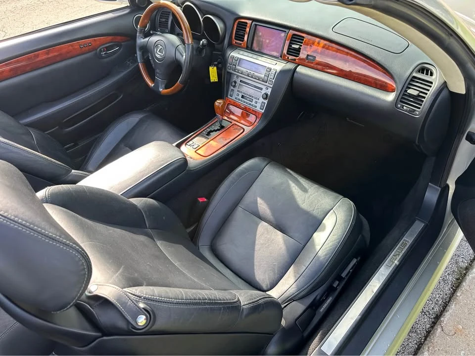 2004 Lexus SC430 - Image 8 of 10