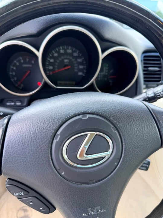 2004 Lexus SC430 - Image 10 of 13