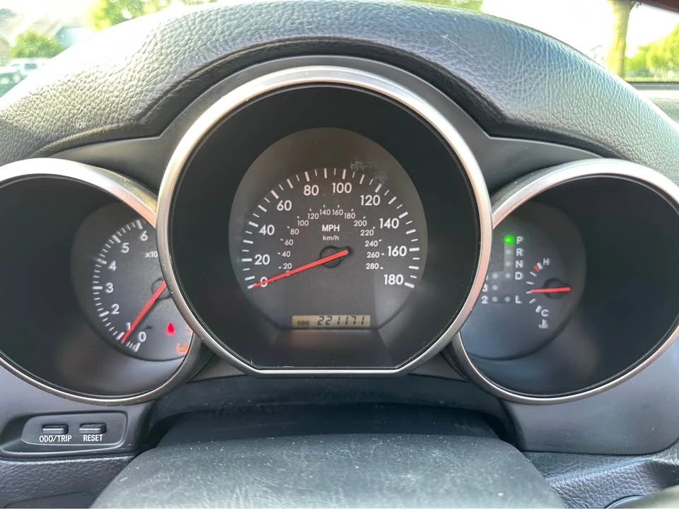 2004 Lexus SC430 - Image 10 of 10