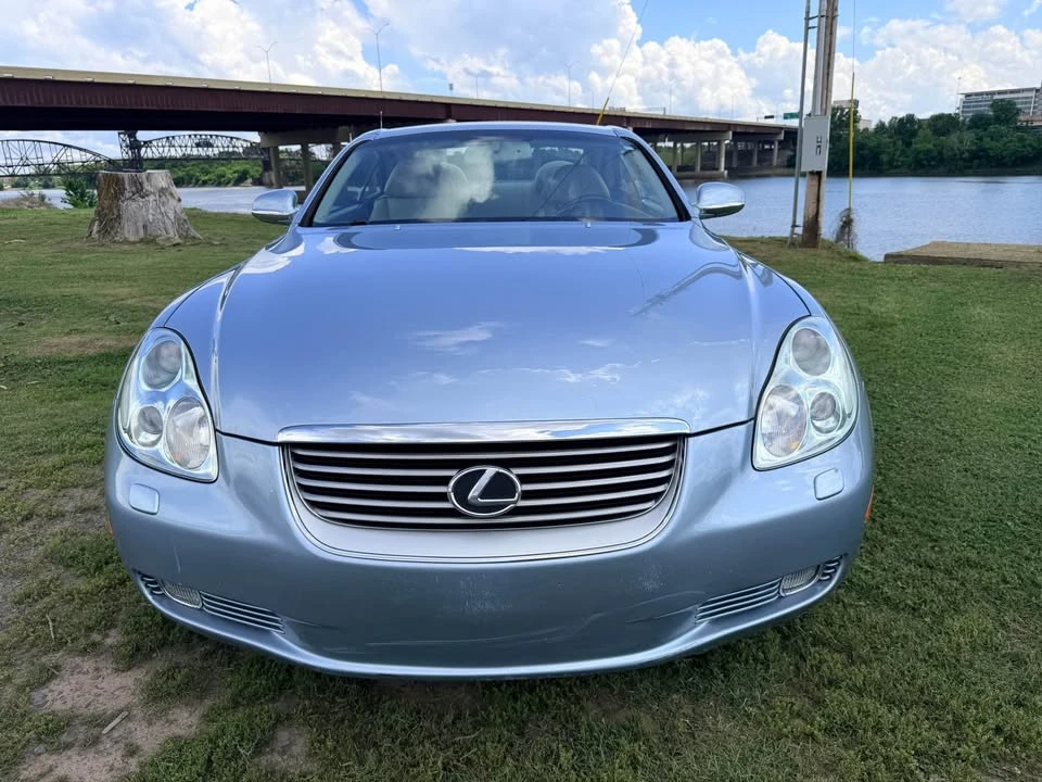 2004 Lexus SC430 - Image 2 of 13