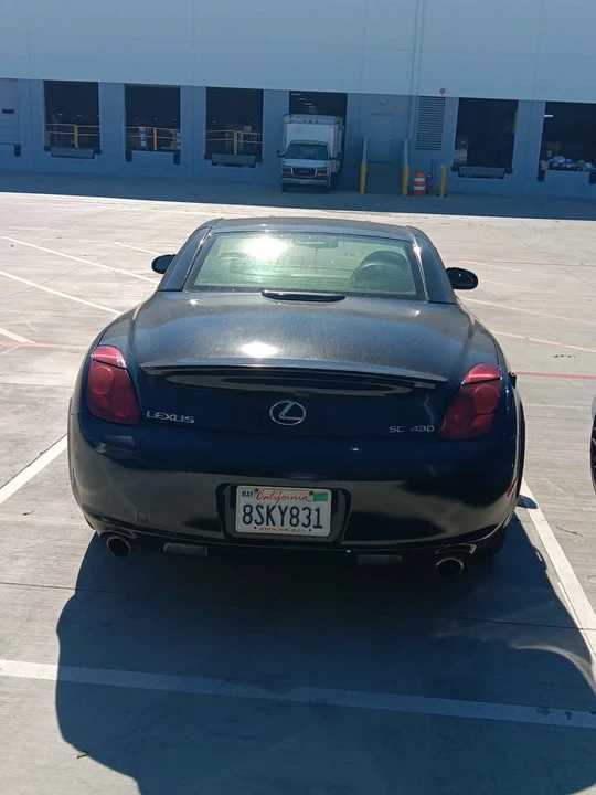 2004 Lexus SC430 - Image 2 of 3