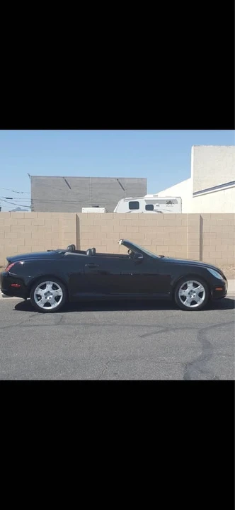 2004 Lexus SC430 - Image 2 of 3