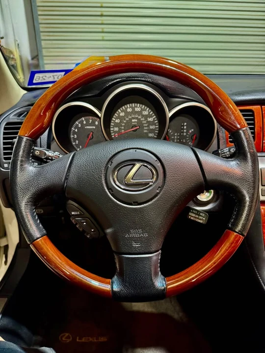 2004 Lexus SC430 - Image 16 of 20