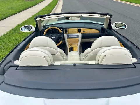 2004 Lexus SC 430 Convertible 2D