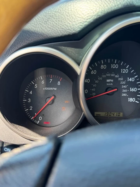 2004 Lexus SC430 - Image 9 of 11
