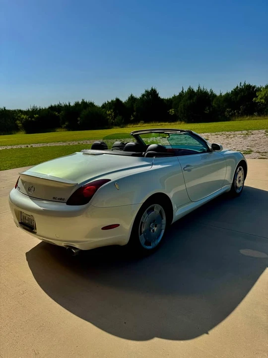 2004 Lexus SC430 - Image 2 of 20