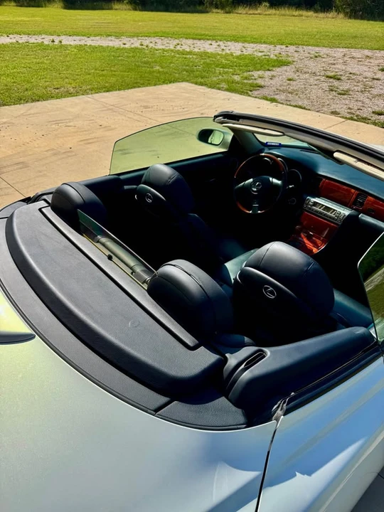 2004 Lexus SC430 - Image 4 of 20